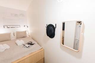 Хостелы Forenom Hostel Jyväskylä Йювяскюля Небольшой двухместный номер с 1 кроватью и общей ванной комнатой - Без окна-8